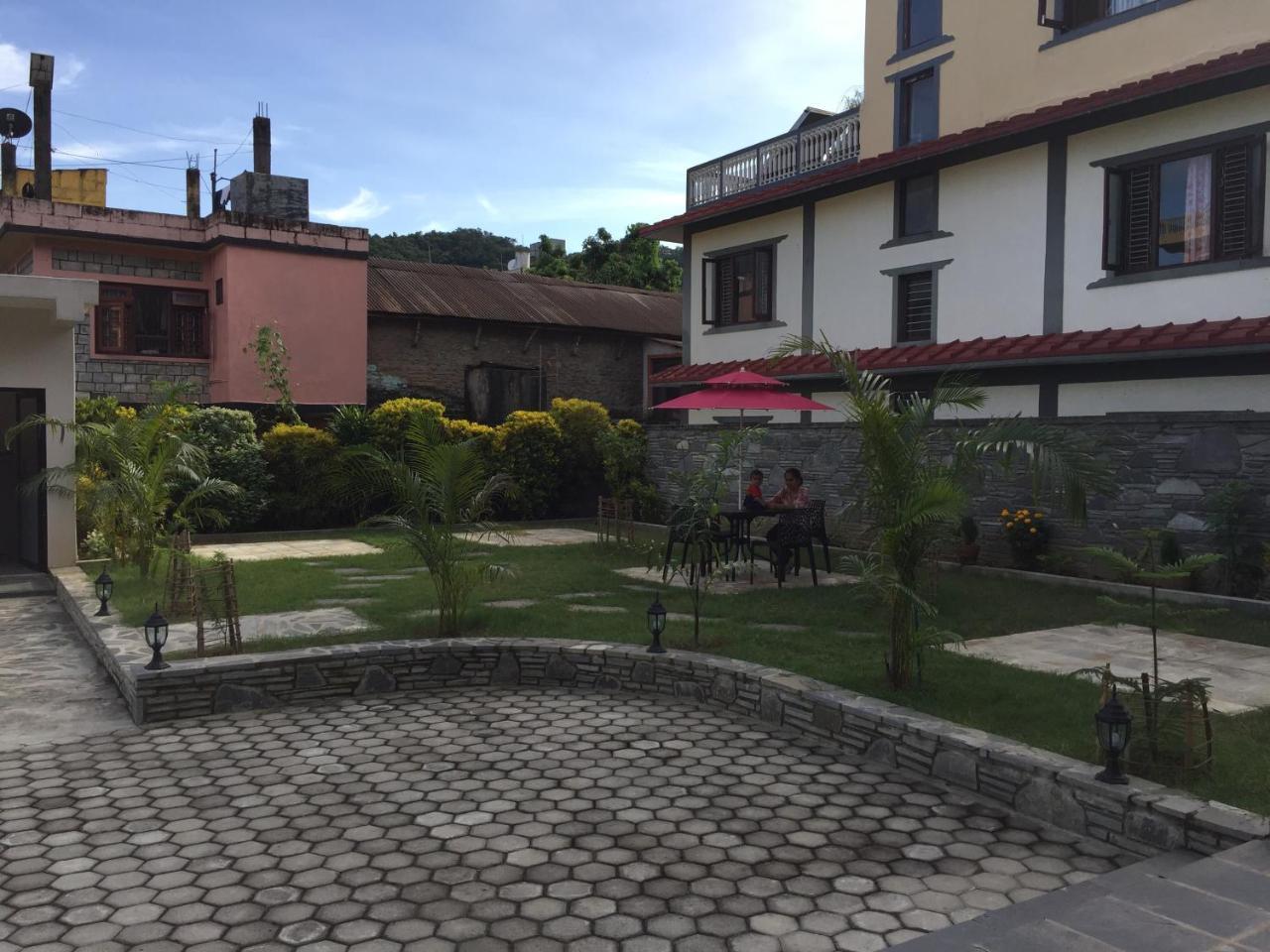 Hotel K2 Pokhara Luaran gambar